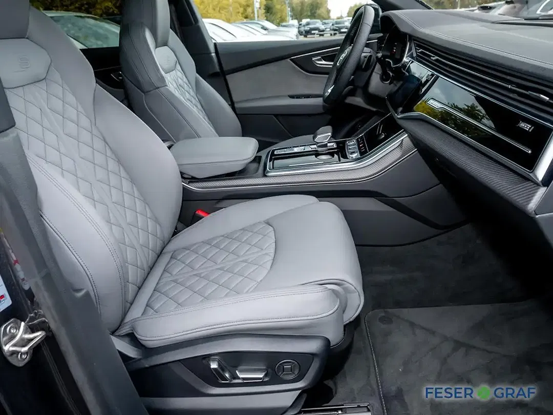 Audi Q8 55 TFSI e - Thumbnail 6