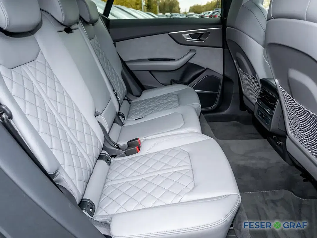 Audi Q8 55 TFSI e - Thumbnail 7