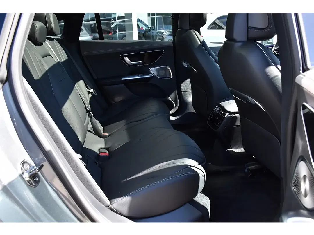Mercedes-Benz EQE 300 AIRMATIC Burmester AMG Line - Thumbnail 8