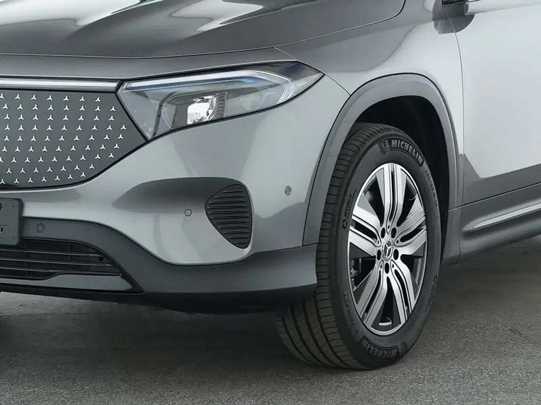 Mercedes-Benz EQB 250 EQ Night - Thumbnail 2