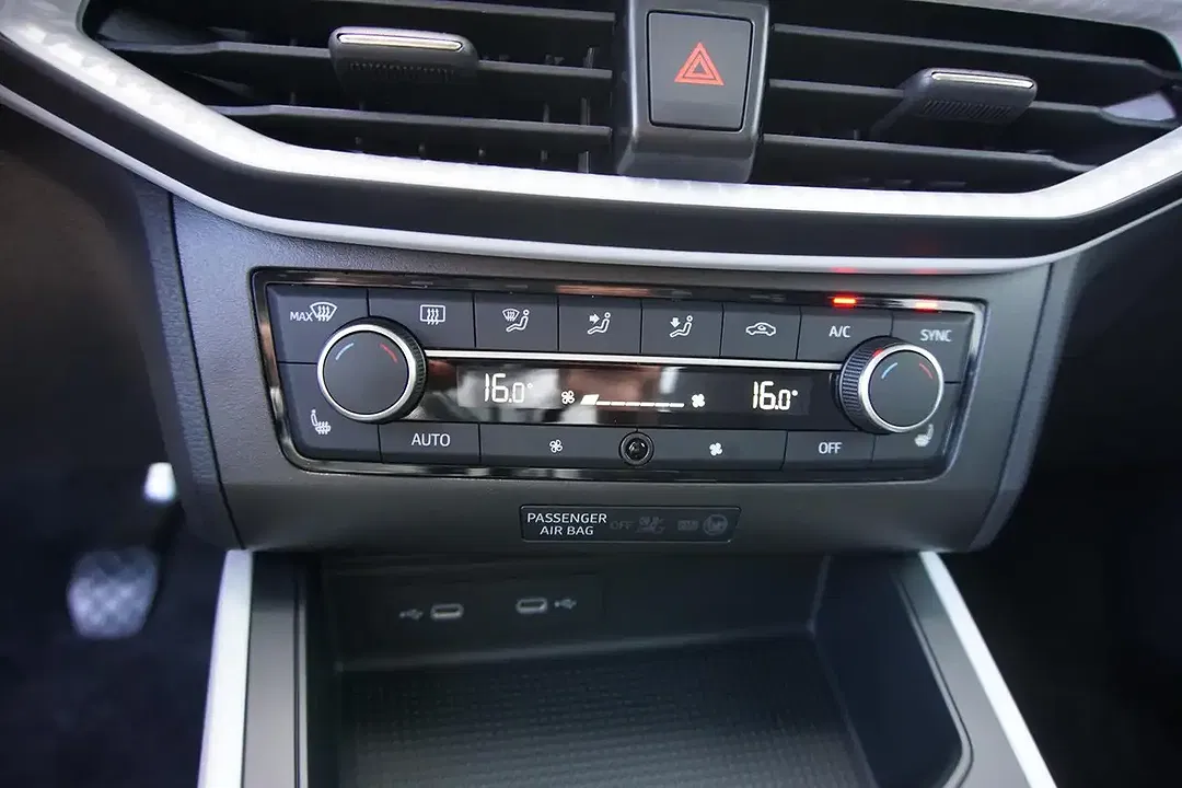 SEAT Arona 1.0 TSI Style - Thumbnail 10