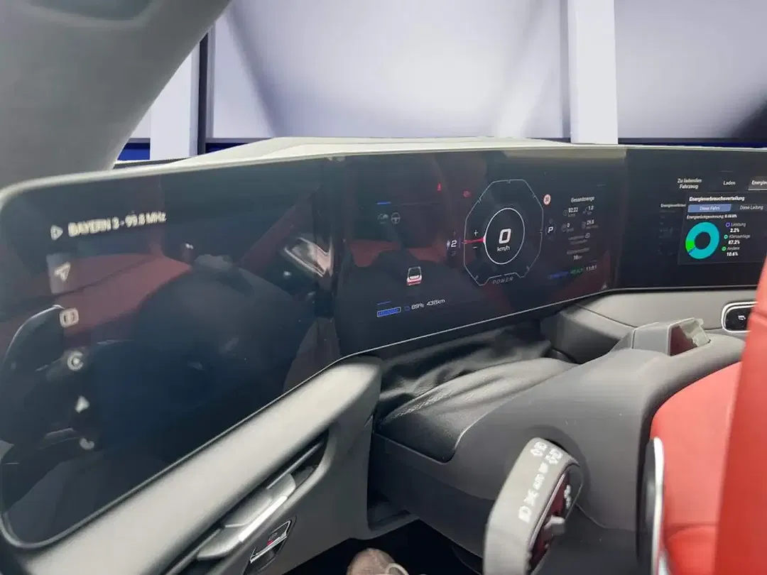 MG Cyberster - Thumbnail 11