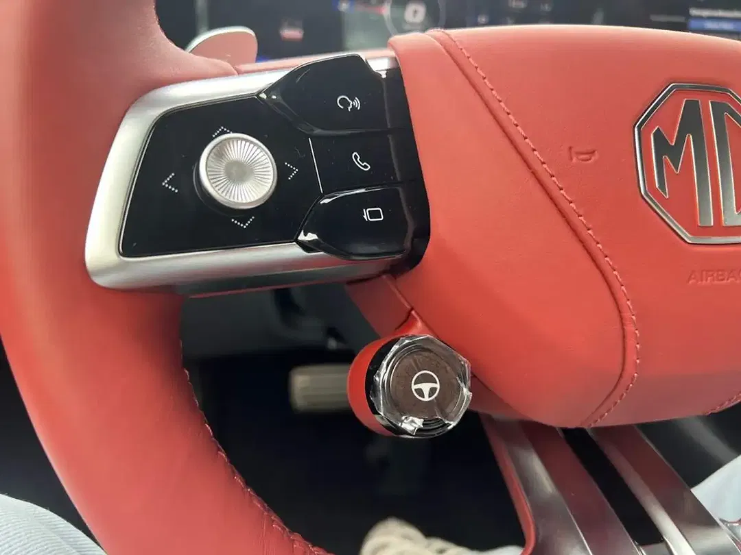 MG Cyberster - Thumbnail 14