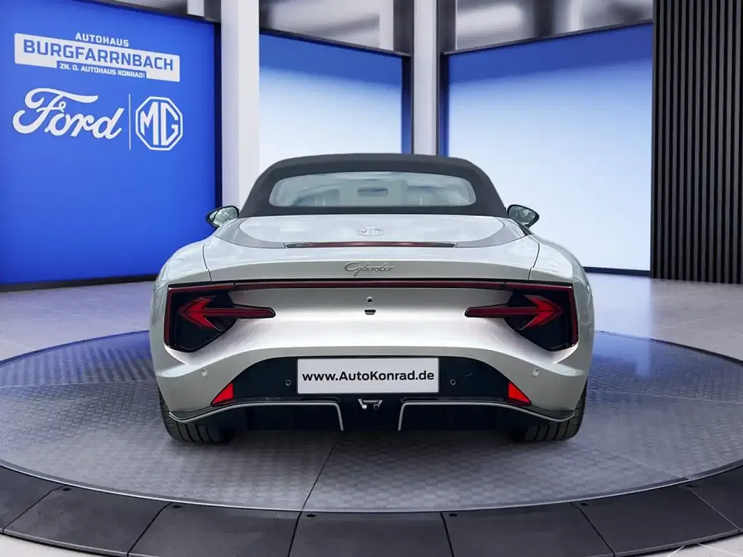 MG Cyberster - Thumbnail 6