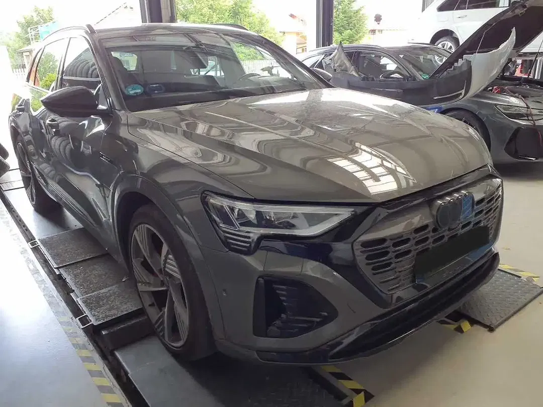 Audi Q8 e-tron 55 quattro Matrix LED S line - foto 2