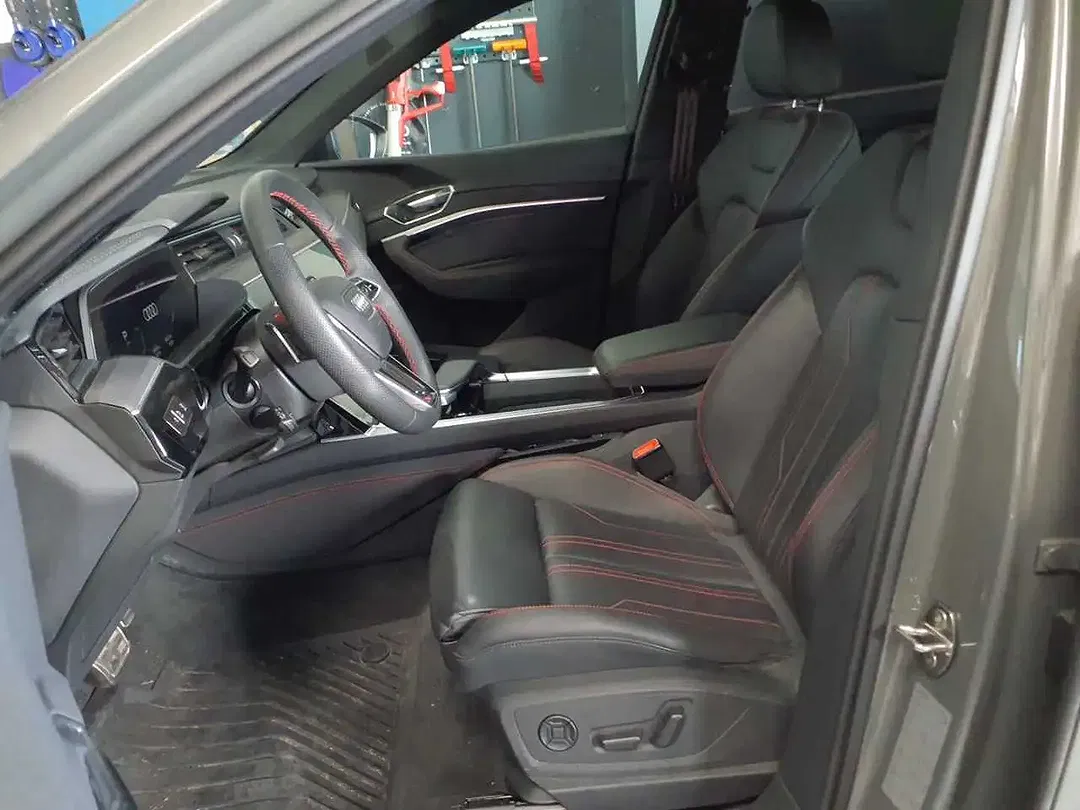 Audi Q8 e-tron 55 quattro Matrix LED S line - Thumbnail 8