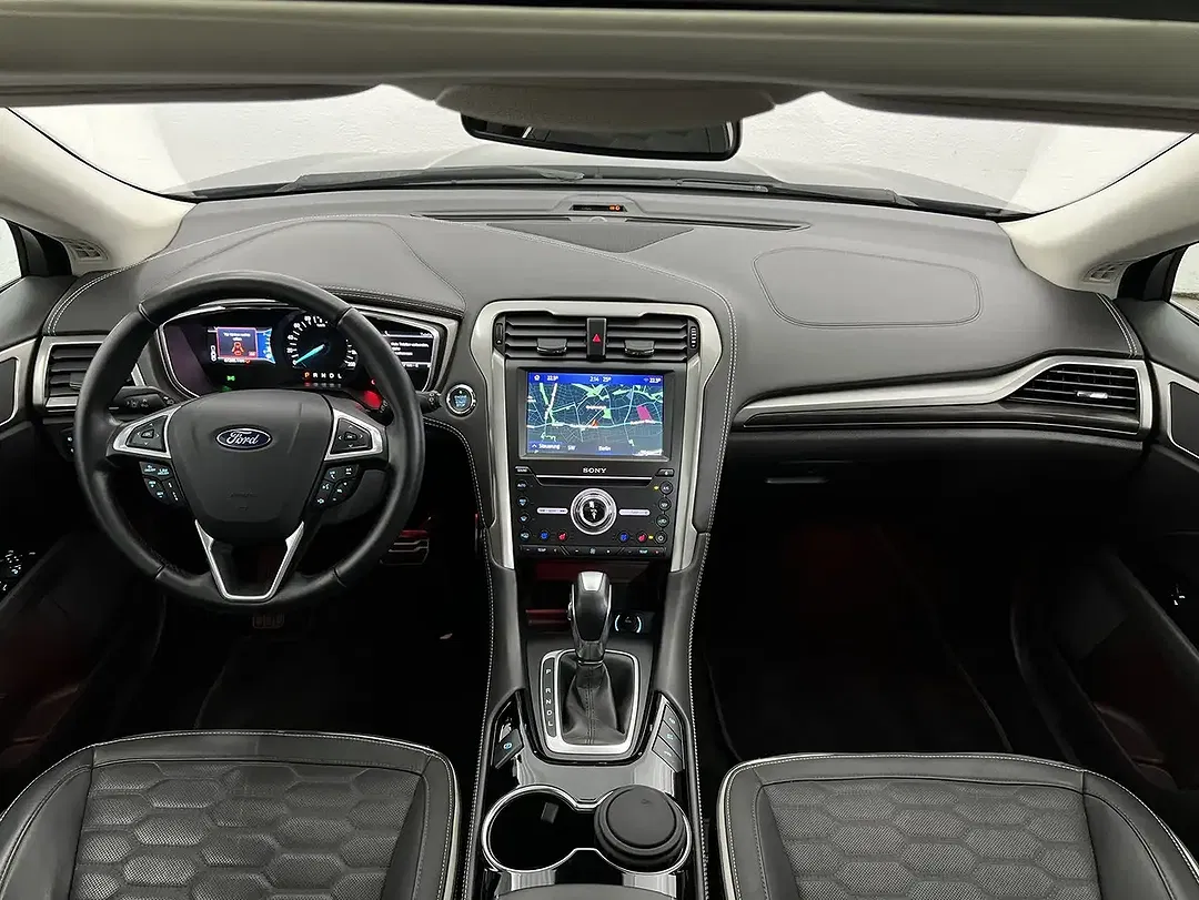 Ford Mondeo 2.0 Hybrid Vignale - Thumbnail 3