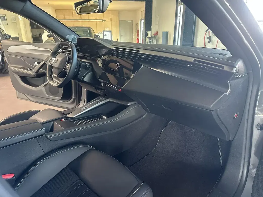 Peugeot 308 130 AUT GT - Thumbnail 16
