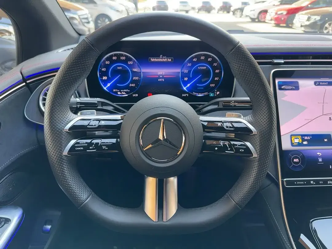 Mercedes-Benz EQE 350 4MATIC AMG - Thumbnail 10