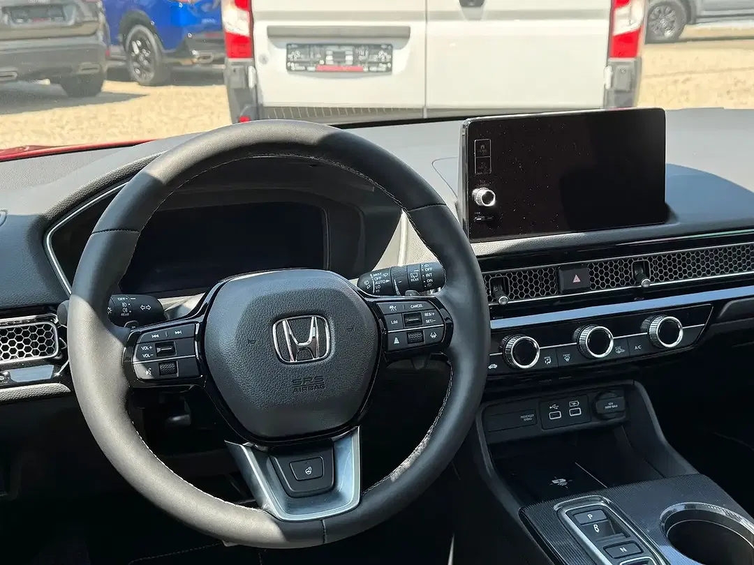 Honda Civic e:HEV Advance - Thumbnail 8