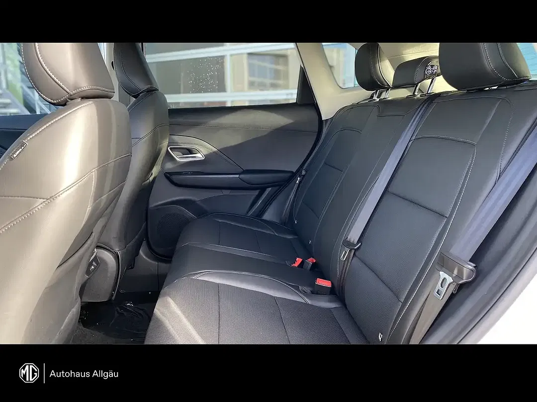 MG ZS Hybrid+ Luxury - Thumbnail 8
