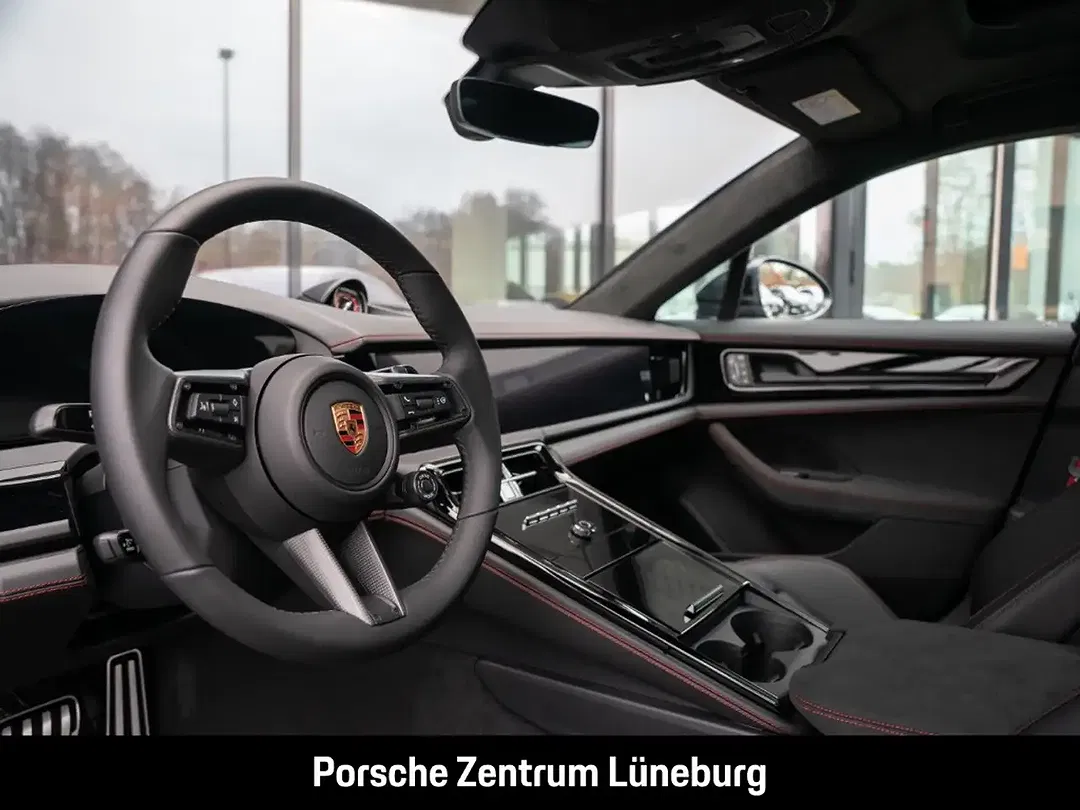 Porsche Panamera GTS - Thumbnail 4