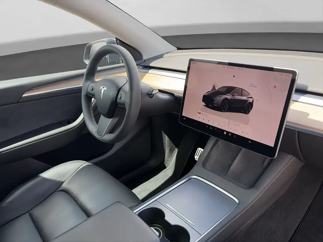Tesla Model Y AWD Dual Motor Long Range - Thumbnail 10