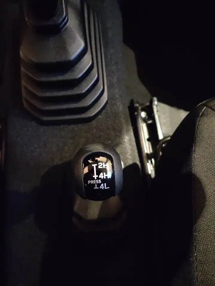 Suzuki Jimny 4x4 - Thumbnail 11