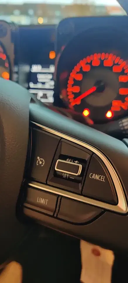 Suzuki Jimny 4x4 - Thumbnail 14