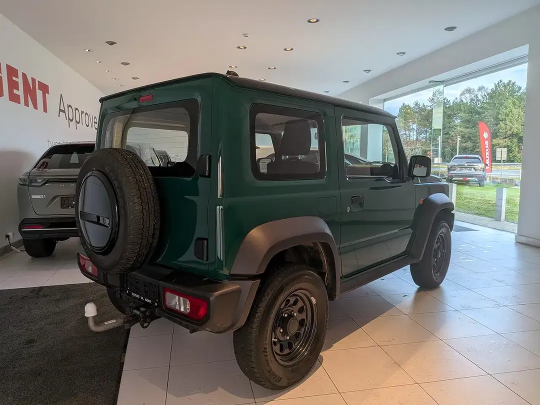 Suzuki Jimny 4x4 - Thumbnail 4