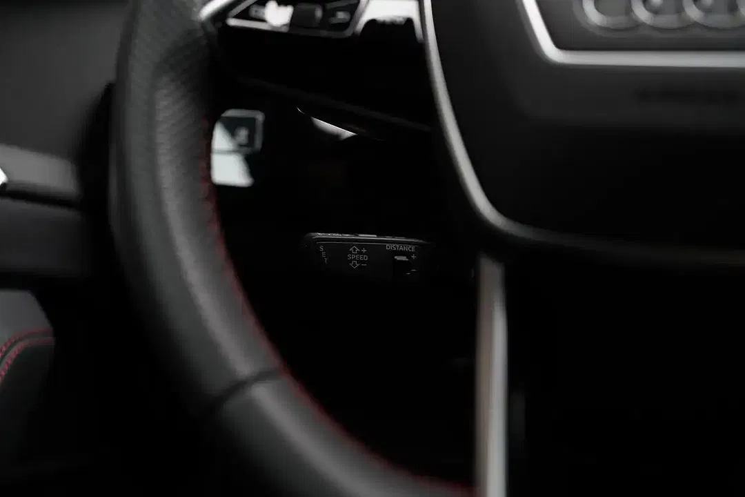 Audi SQ8 e-tron quattro Matrix LED - Thumbnail 13