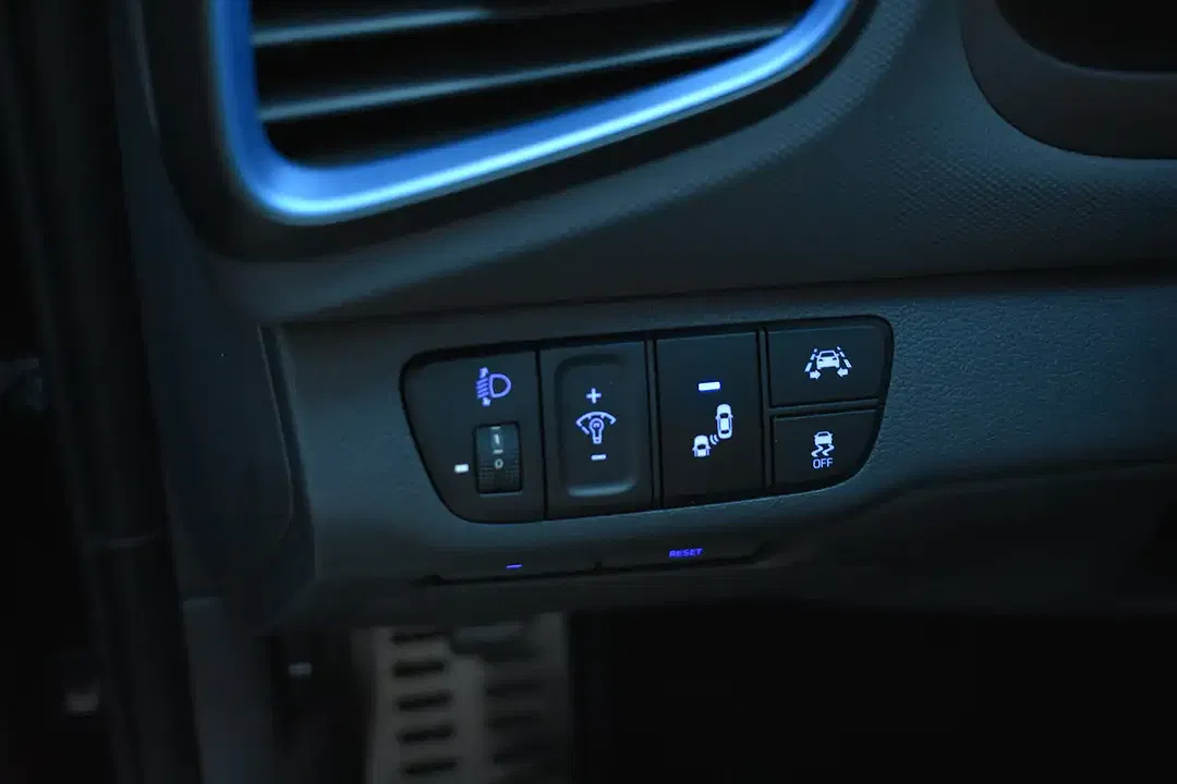 Hyundai IONIQ 1.6 GDI DCT - Thumbnail 11