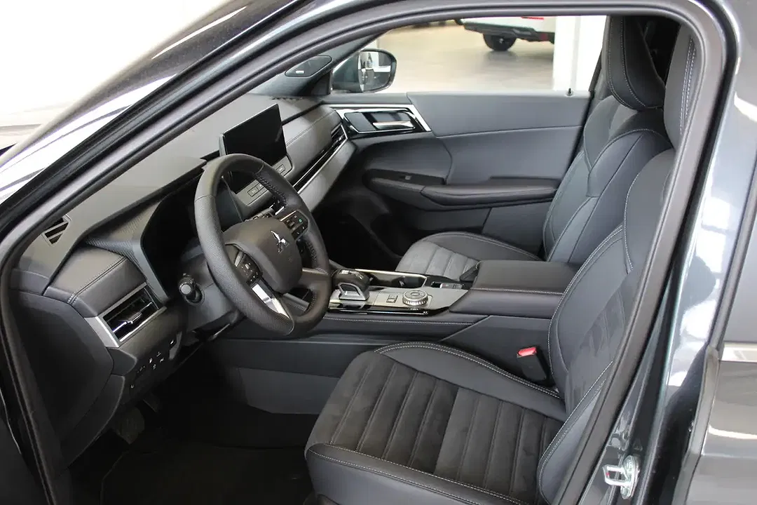 Mitsubishi Outlander 2.4 PHEV Select - Thumbnail 9