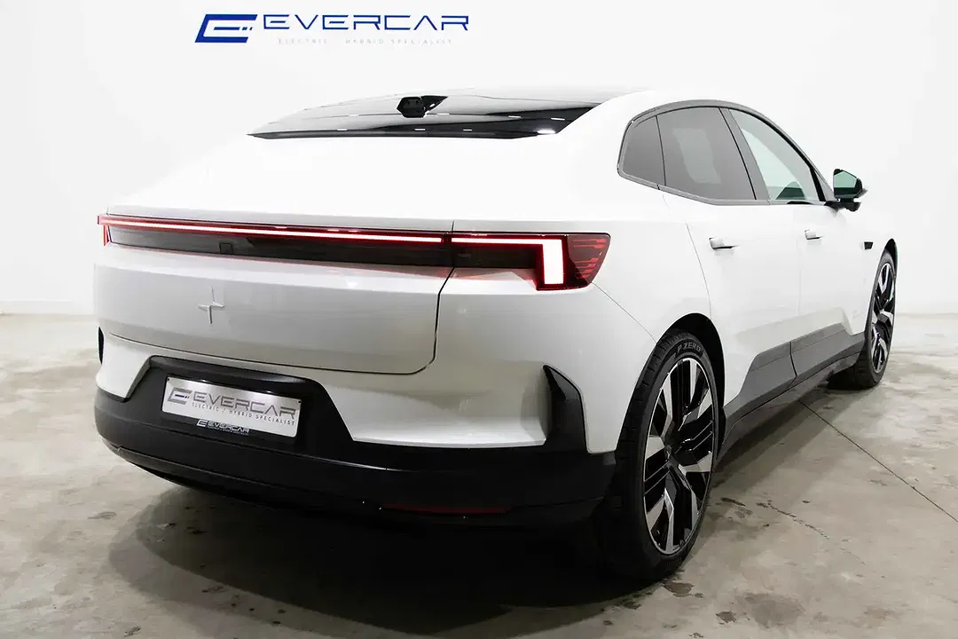 Polestar 4 Performance Long Range Plus - Thumbnail 4