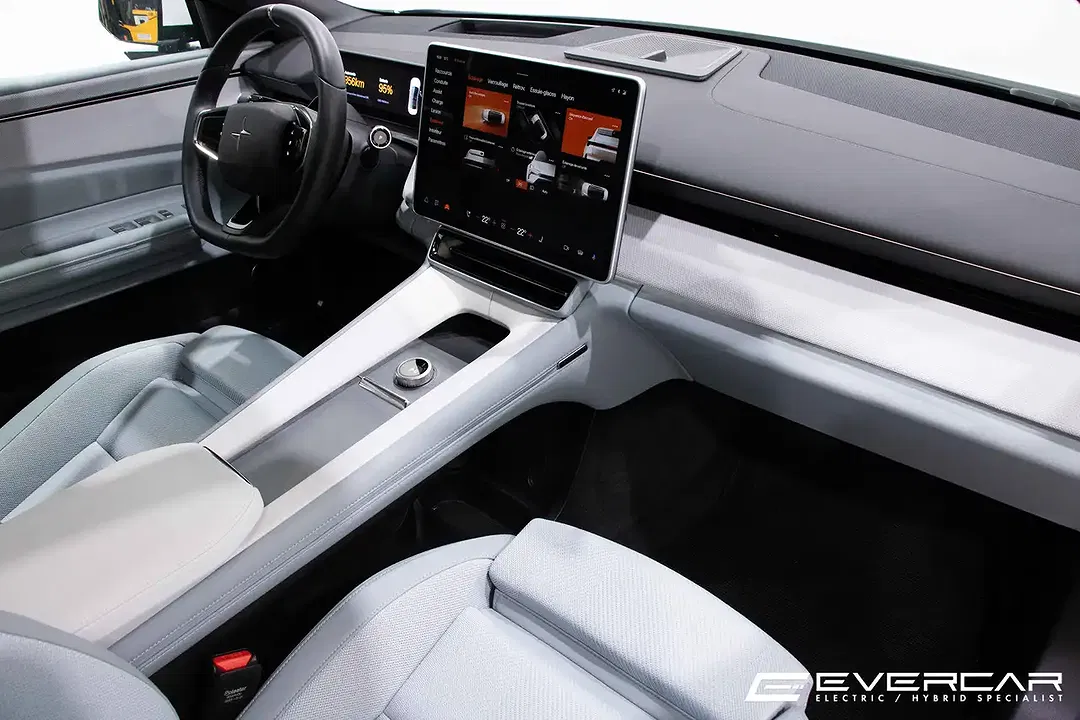 Polestar 4 Performance Long Range Plus - Thumbnail 9