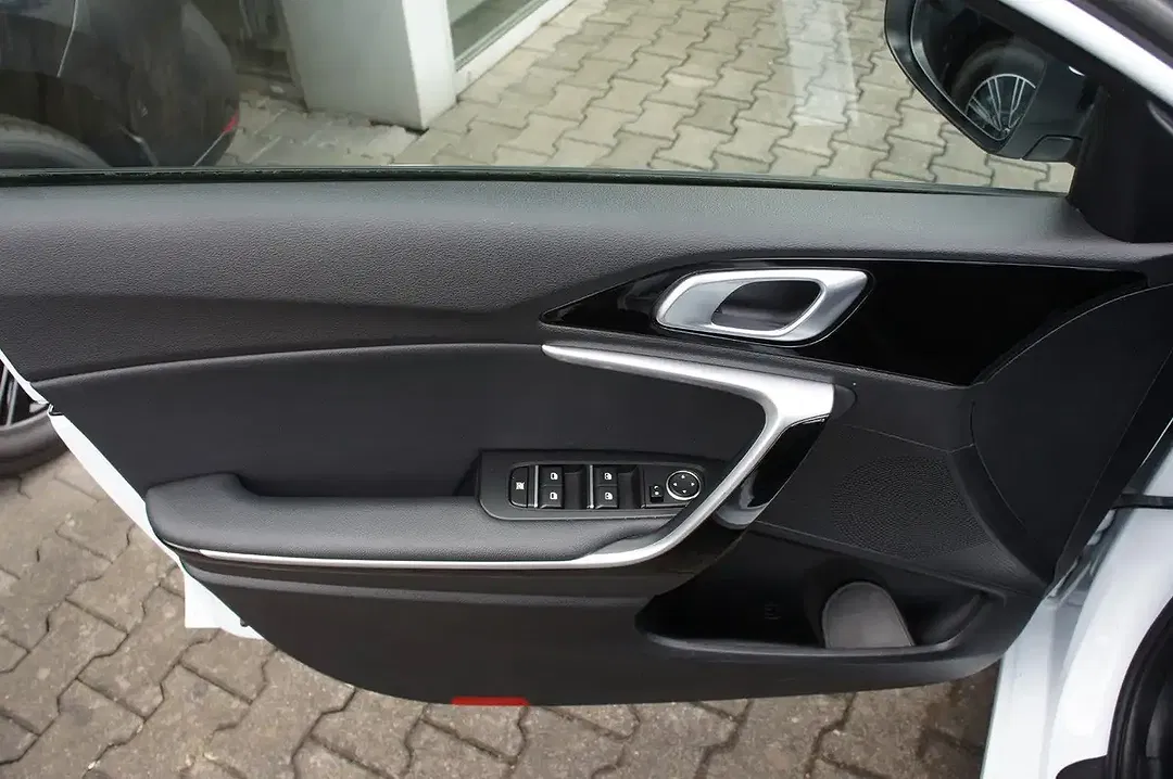 Kia Ceed SW / cee'd SW 1.0 T-GDI Vision - Thumbnail 18