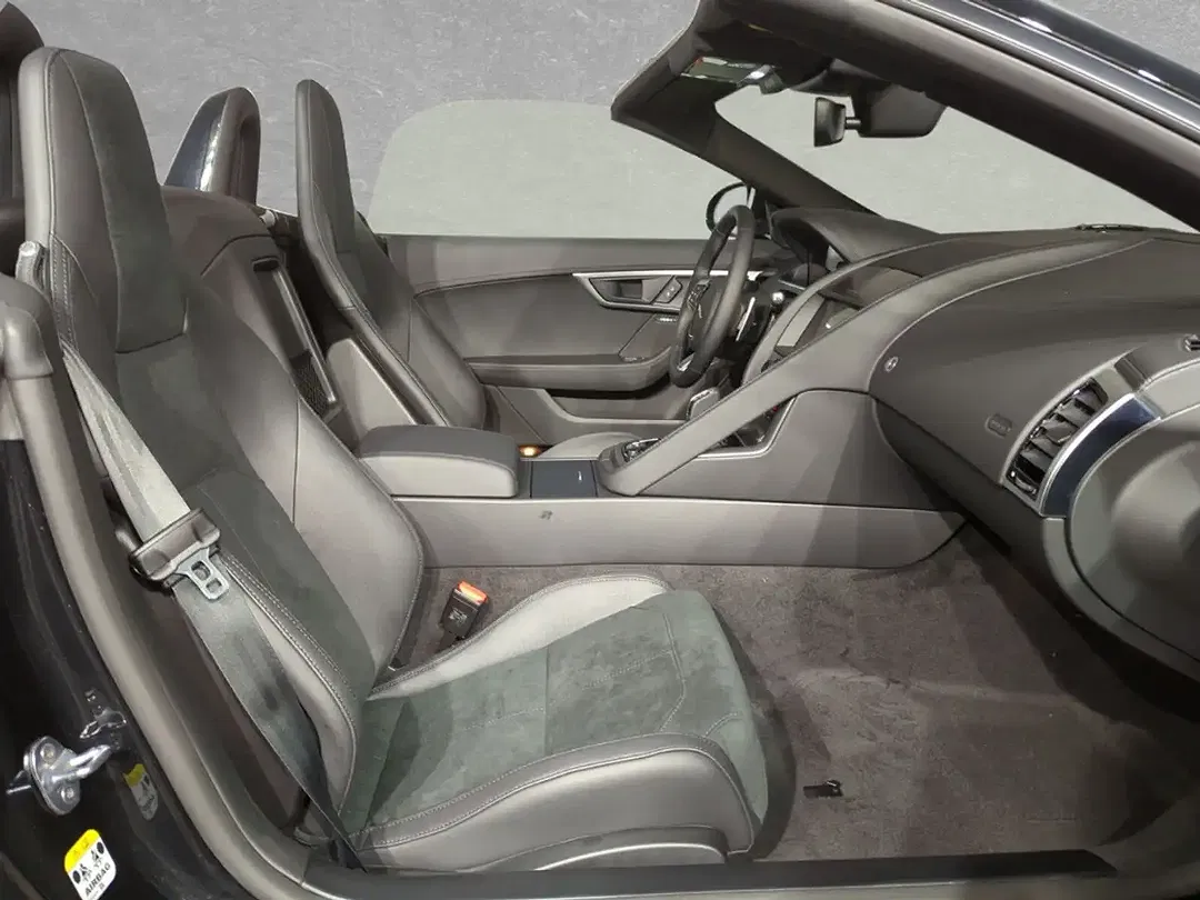 Jaguar F-Type P300 Cabriolet R-Dynamic - Thumbnail 14