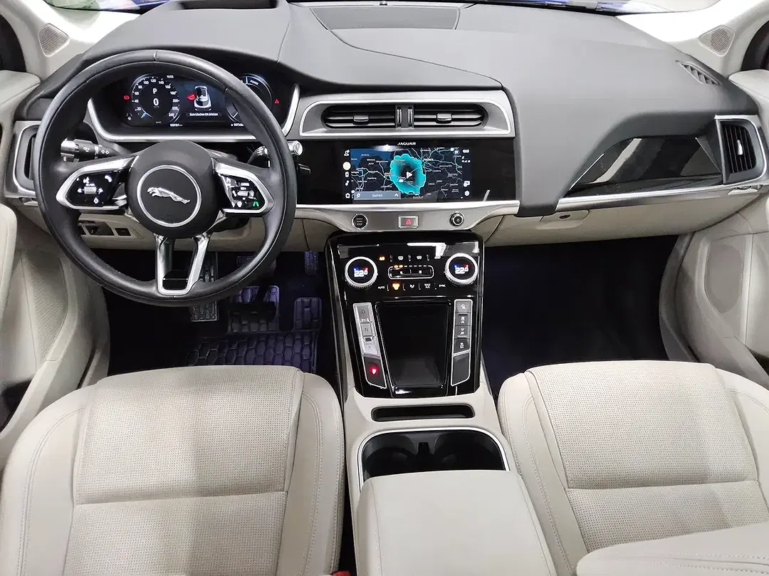 Jaguar I-Pace EV400 4x4 - Thumbnail 5