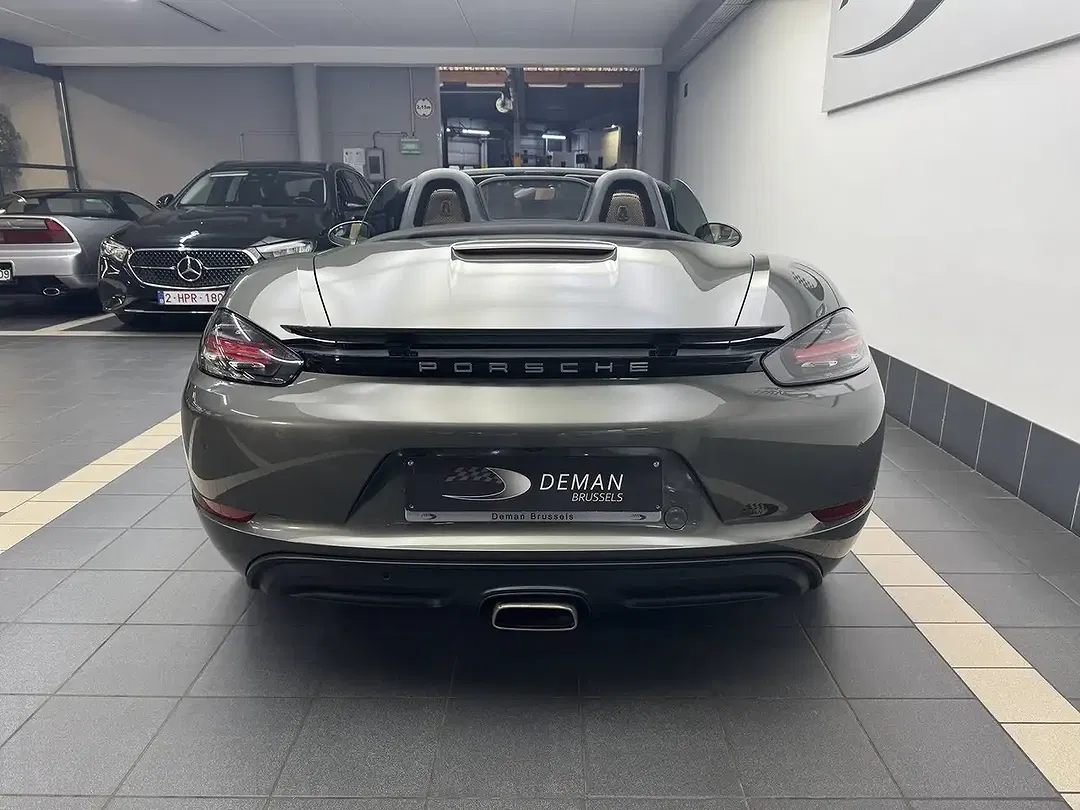 Porsche 718 - Thumbnail 7