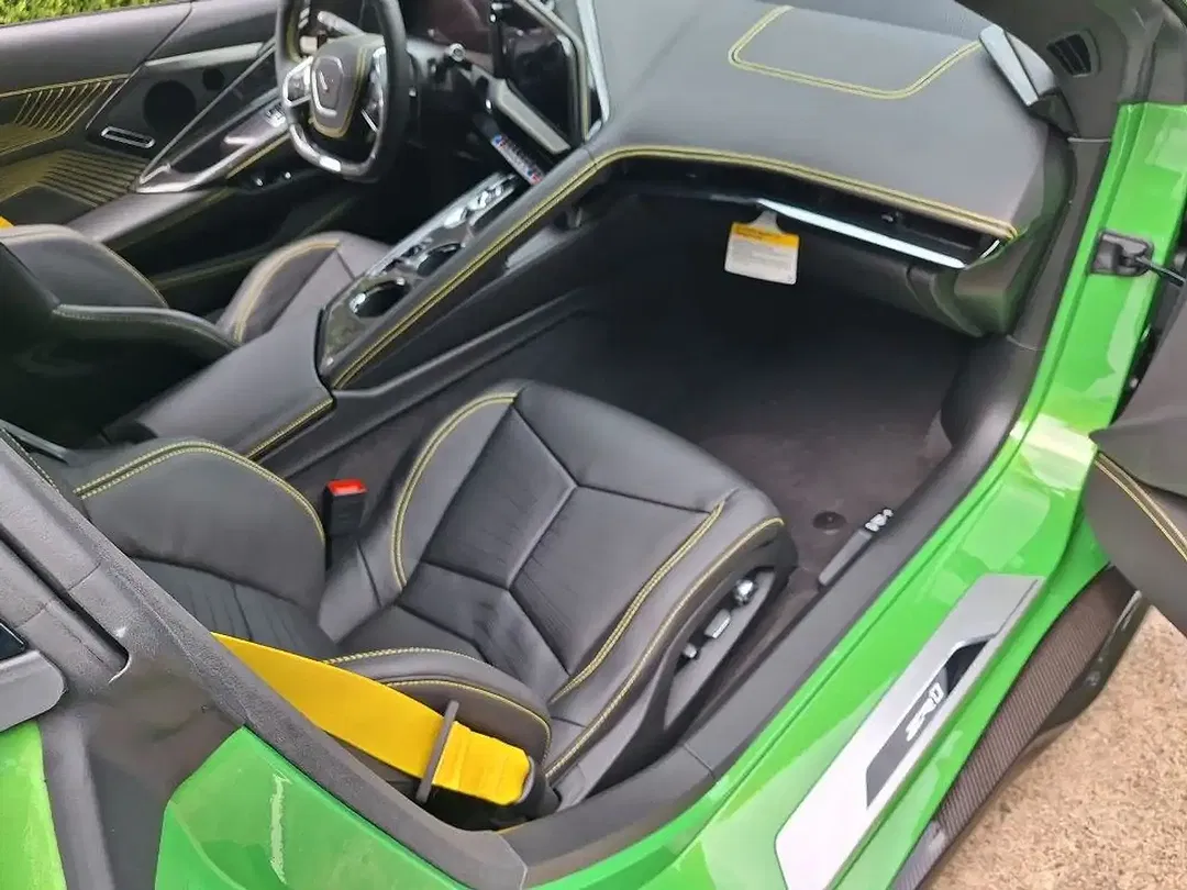Corvette ZR1 Coupe 3LT - Thumbnail 13
