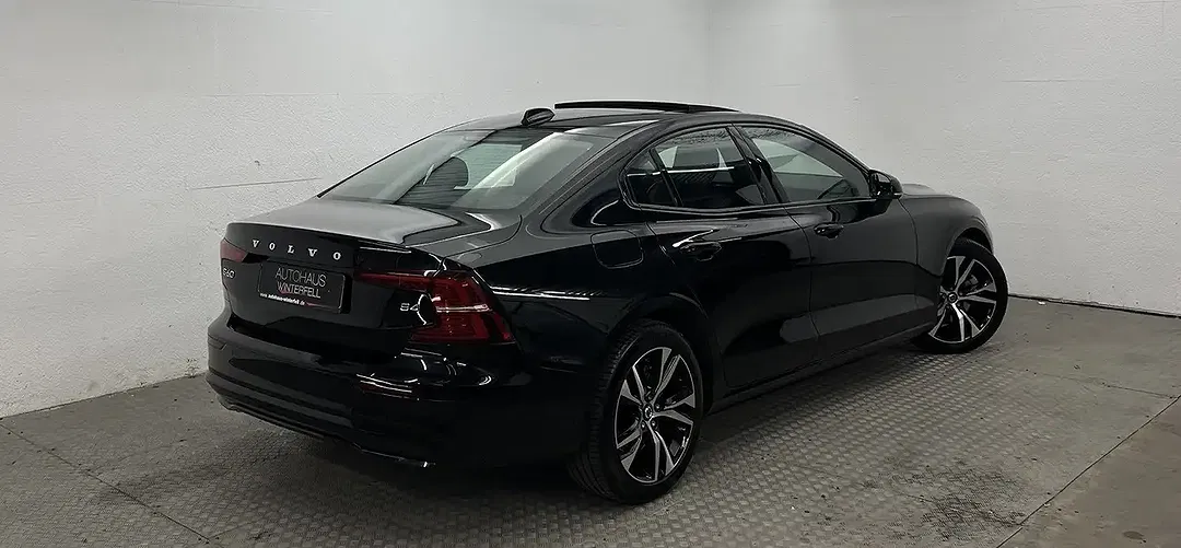 Volvo S60 B4 Plus Dark - Thumbnail 4