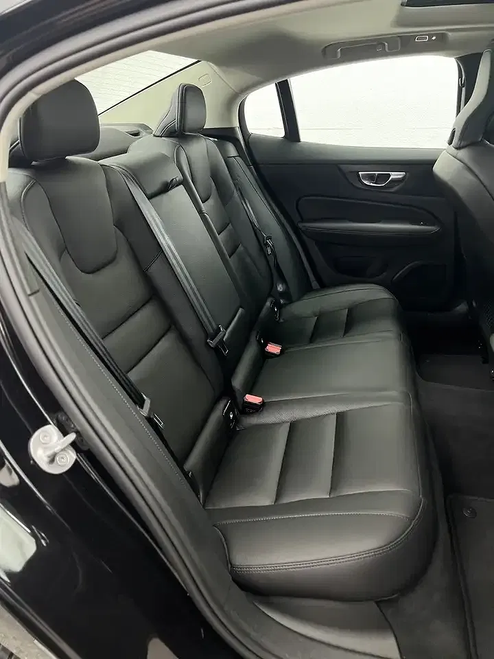 Volvo S60 B4 Plus Dark - Thumbnail 9