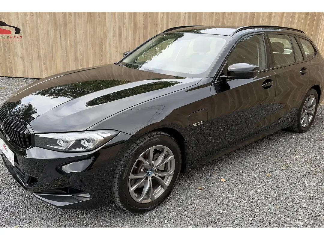 BMW 320 PHEV Touring - Afbeelding 1