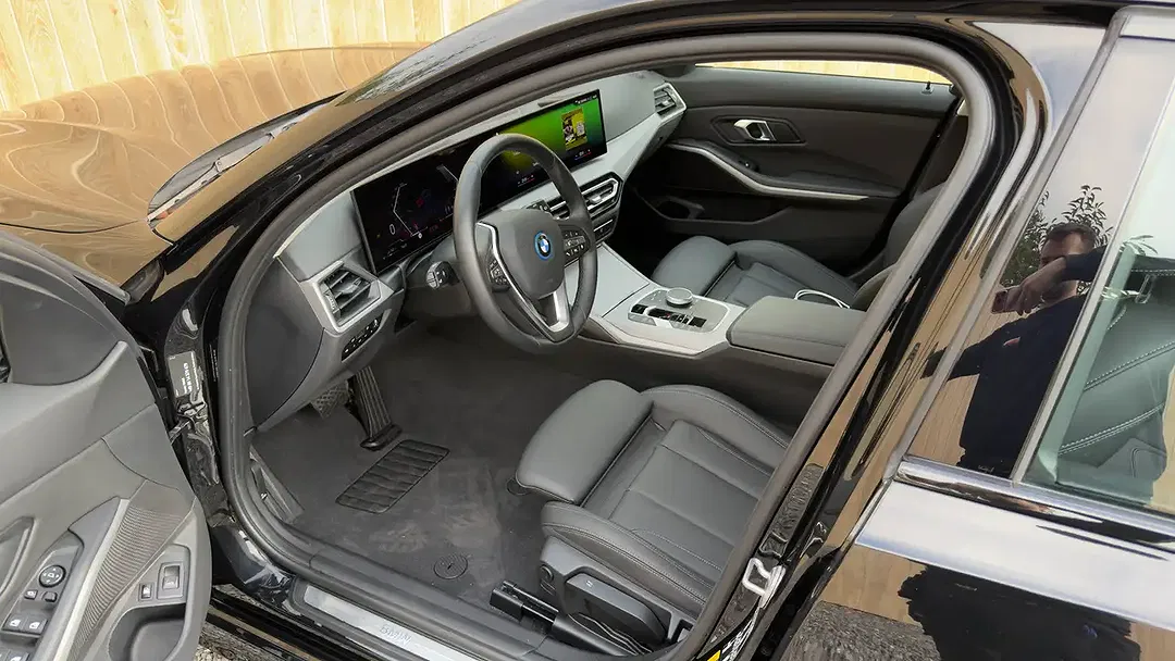BMW 320 PHEV Touring - Thumbnail 13