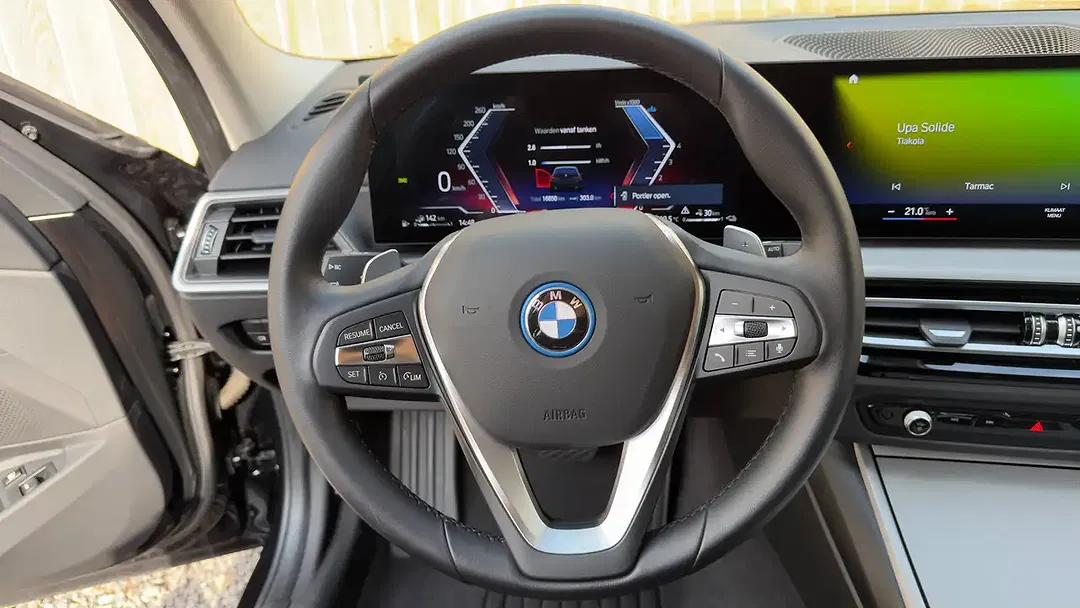 BMW 320 PHEV Touring - Thumbnail 17