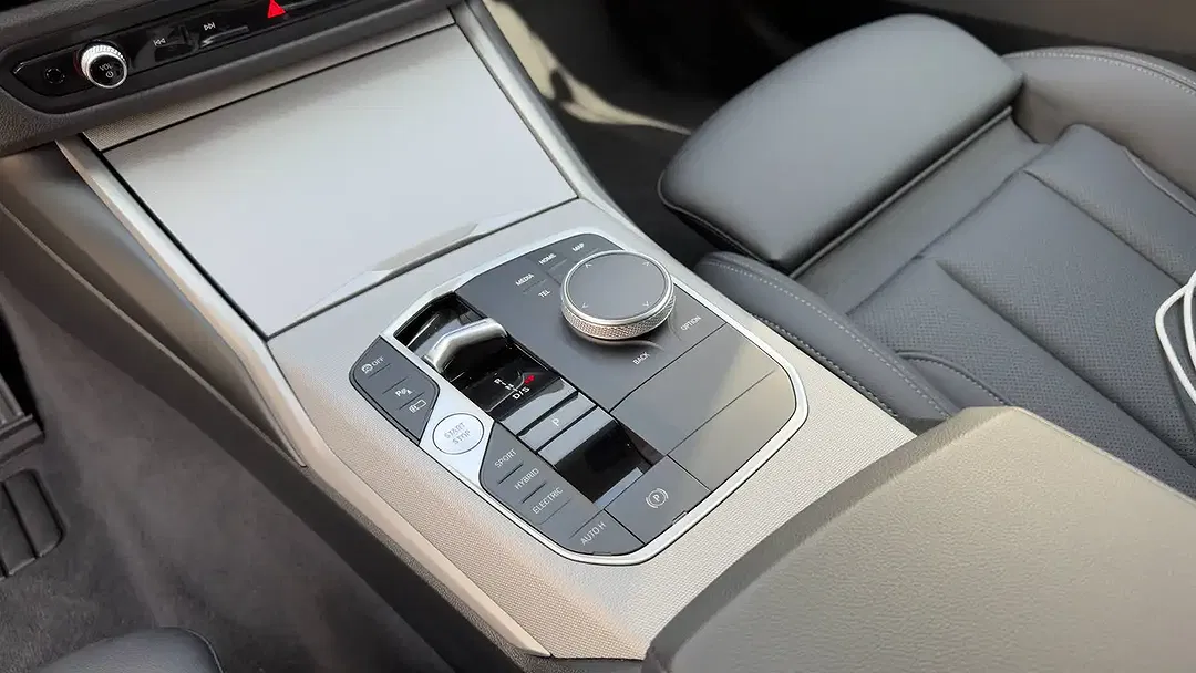 BMW 320 PHEV Touring - Thumbnail 19