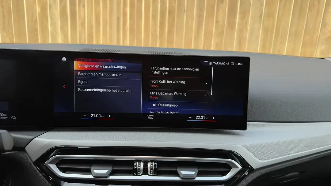 BMW 320 PHEV Touring - Thumbnail 21