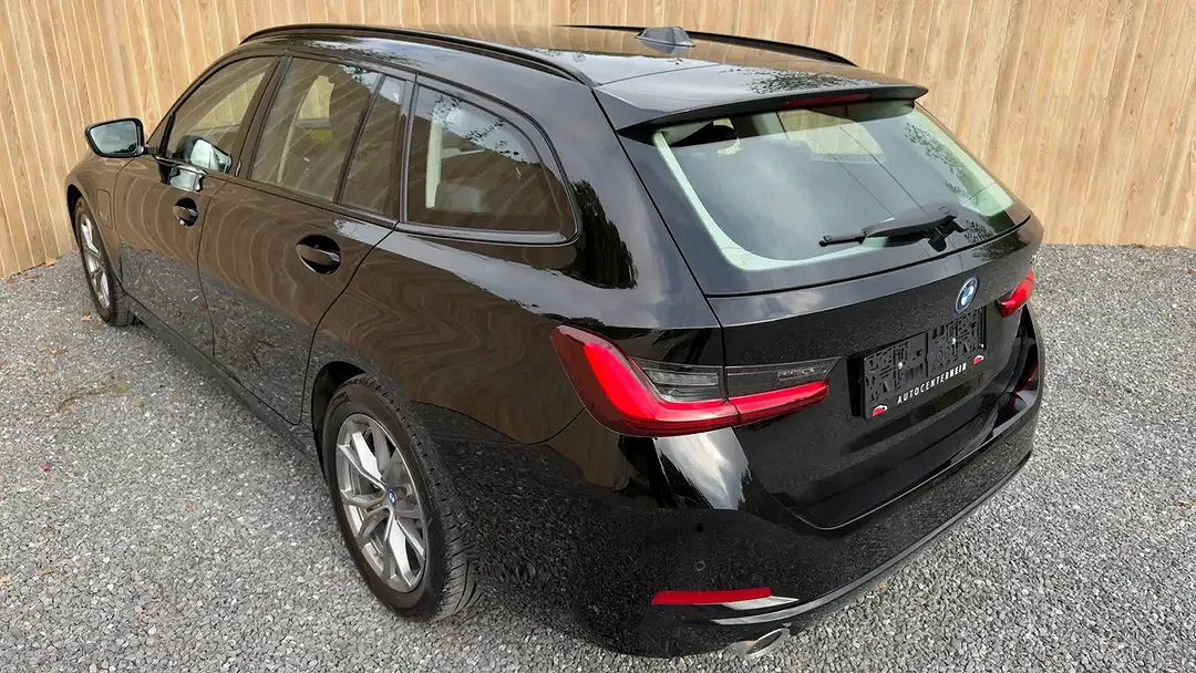 BMW 320 PHEV Touring - Thumbnail 8