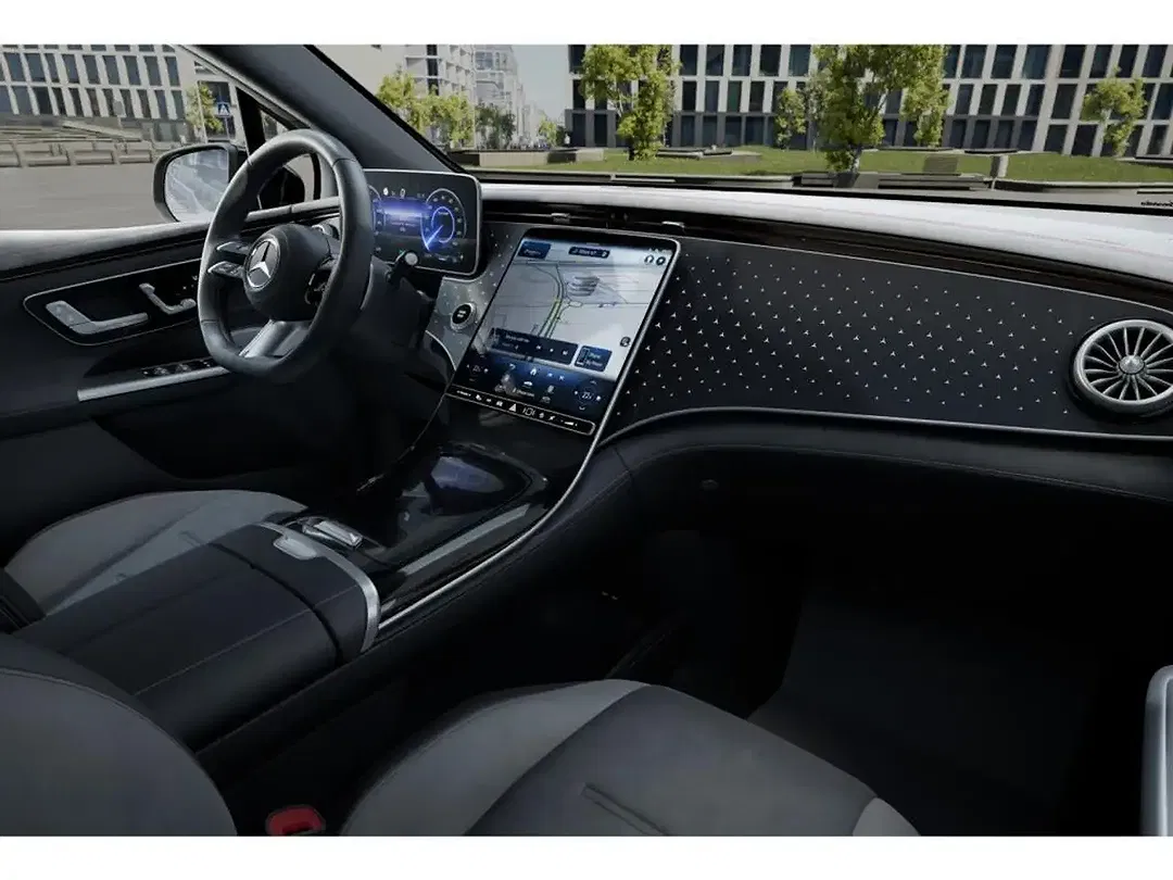 Mercedes-Benz EQE SUV - Thumbnail 11