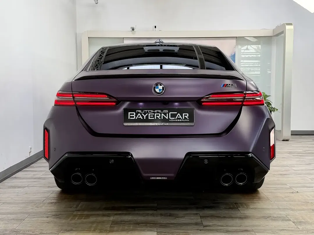 BMW M5 Individual - Thumbnail 5