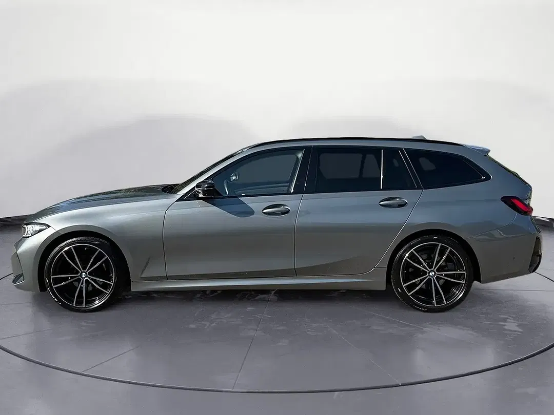 BMW 320 xDrive Touring M Sport - Thumbnail 2