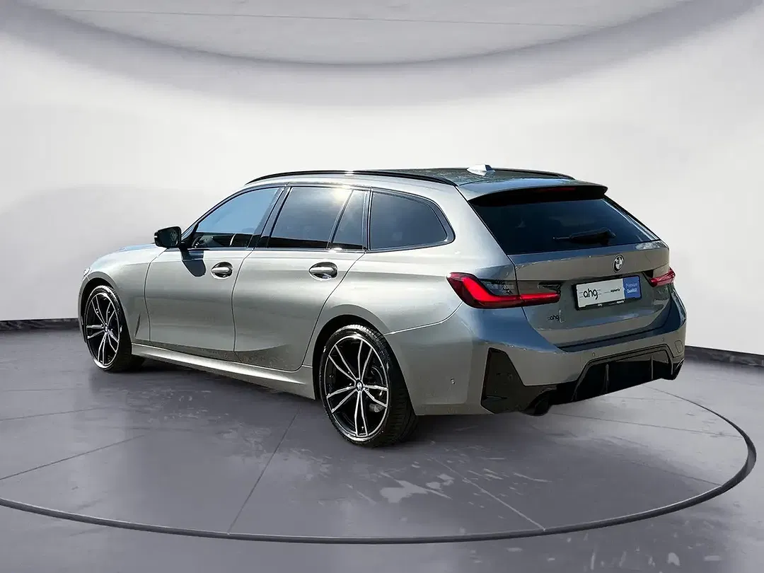 BMW 320 xDrive Touring M Sport - Thumbnail 3