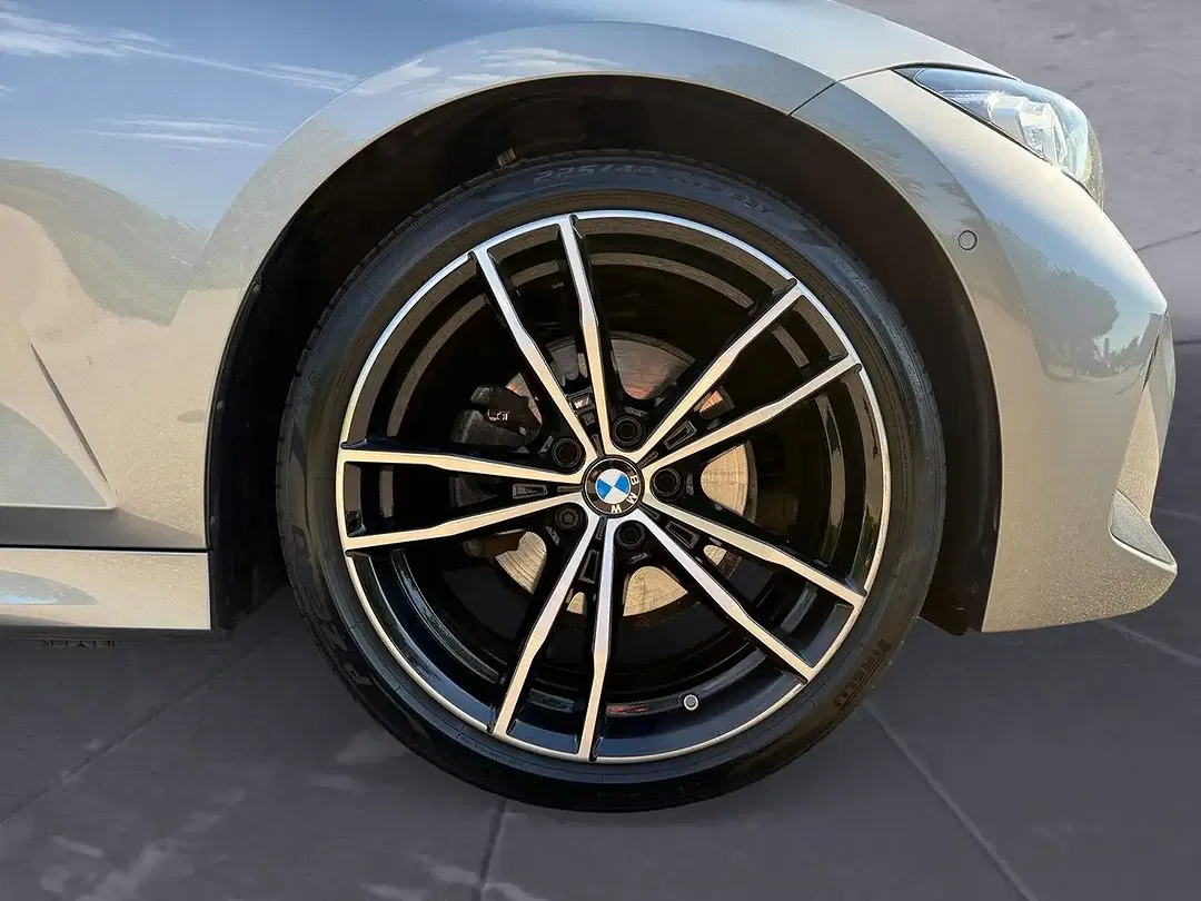 BMW 320 xDrive Touring M Sport - Thumbnail 6