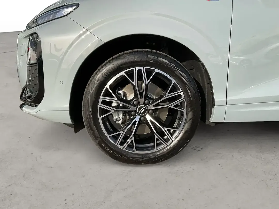 Audi Q3 TDI S tronic - Thumbnail 13