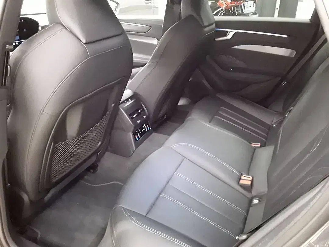 Audi A6 TFSI S line - Thumbnail 5