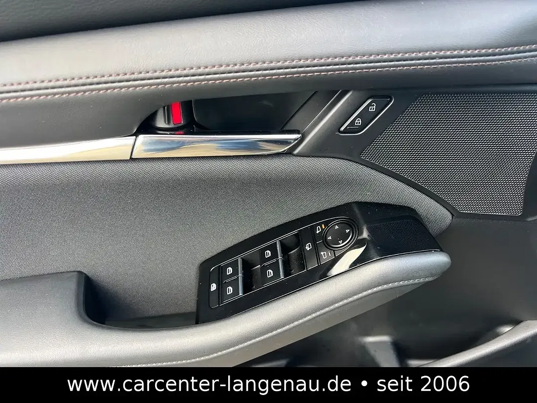 Mazda 3 Selection - Thumbnail 7