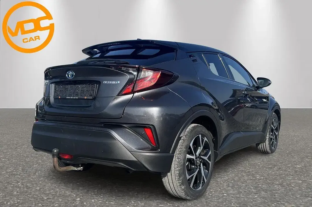 Toyota C-HR - Thumbnail 3