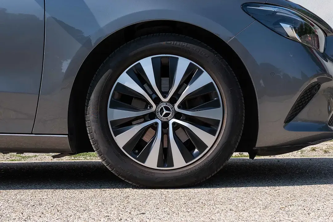 Mercedes-Benz B 180 - Thumbnail 7