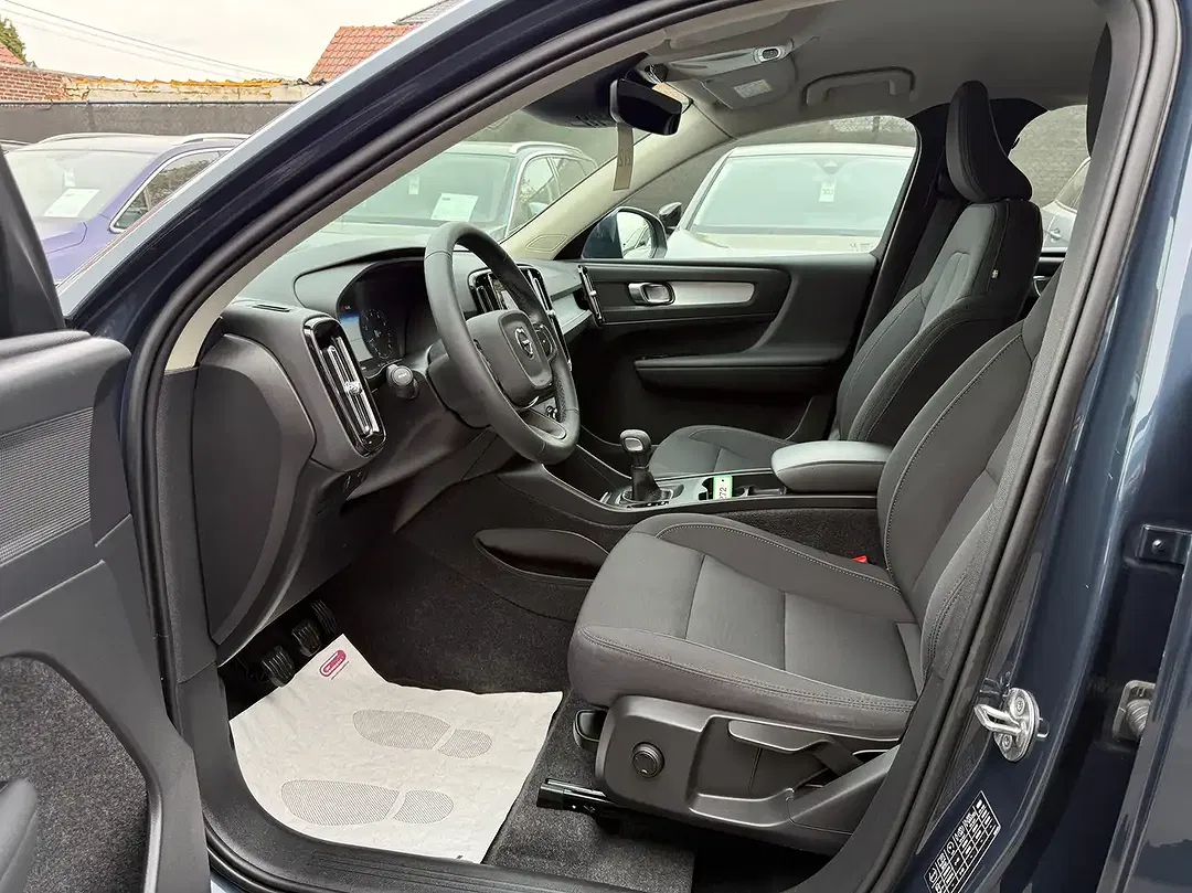 Volvo XC40 T2 1.5 - Thumbnail 11