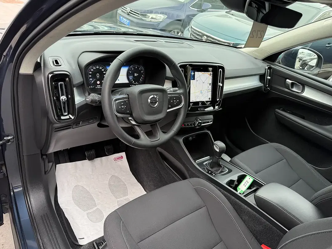 Volvo XC40 T2 1.5 - Thumbnail 12